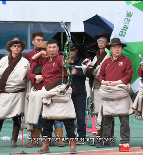 ཁྲི་ཀ་རྫོང་གི་སིལ་སྡོང་མེ་ཏོག་རྟགས་མའི་ཞིང་ཆེན་ཡོངས་ཀྱི་མདའ་འཕེན་གདན་ཞུའི་འགྲན་སྡུར་སྐབས་བཞི་བ།